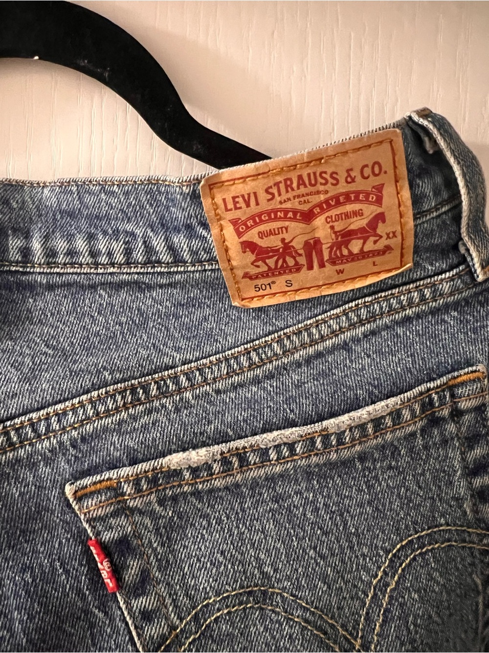 Levi's Relaxed Fit Light Blue Women's Jeans with Leather Patch